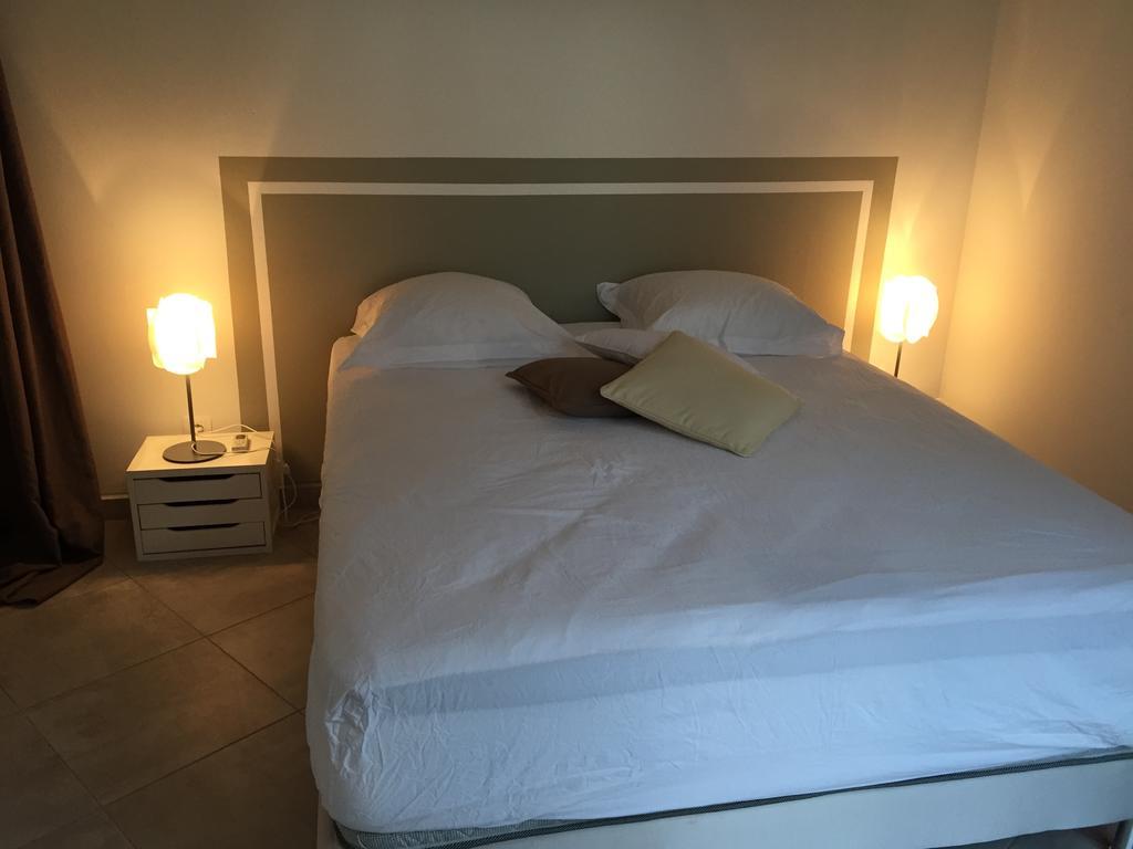 哥西尔Location Dampierre公寓 客房 照片